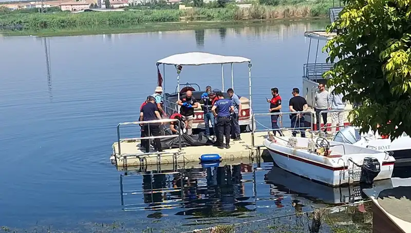 Fırat Nehri’nde Gizemli Bir Buluntu: Erkek Cesedi Keşfedildi