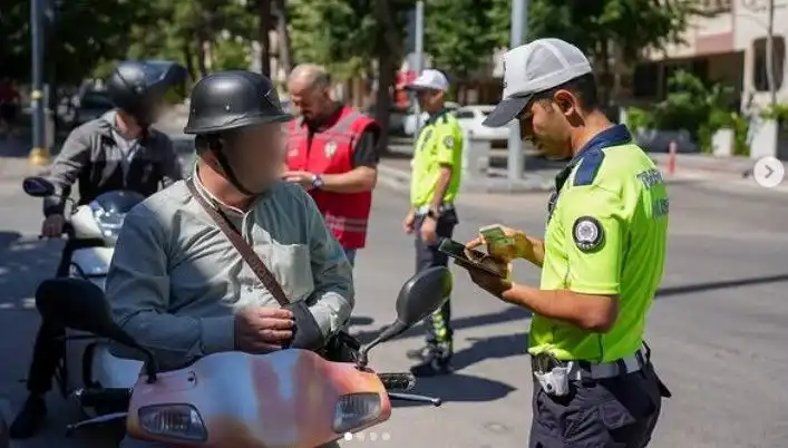 Isparta'da Trafik Denetimleri: Güvenlik İçin Sıkı Kontroller Gerçekleştiriliyor