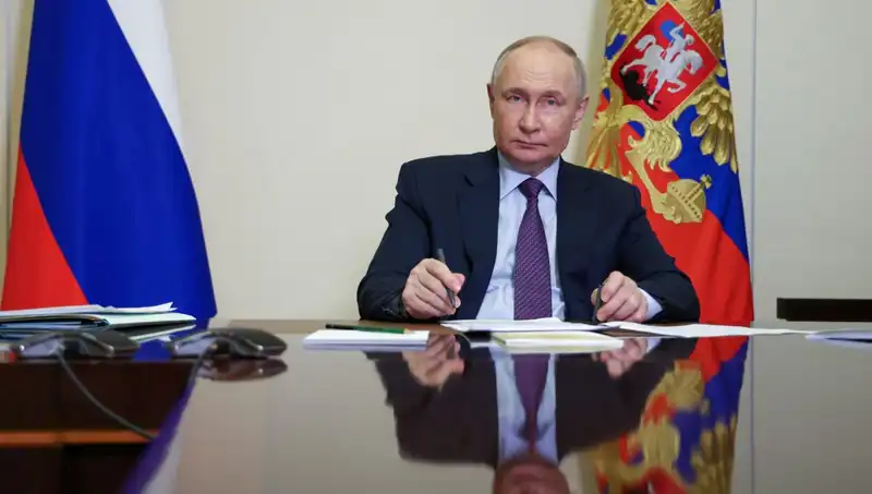 Putin, Esad'ı Suriye'de Tutmak İçin Son Hamlelerini Yapıyor