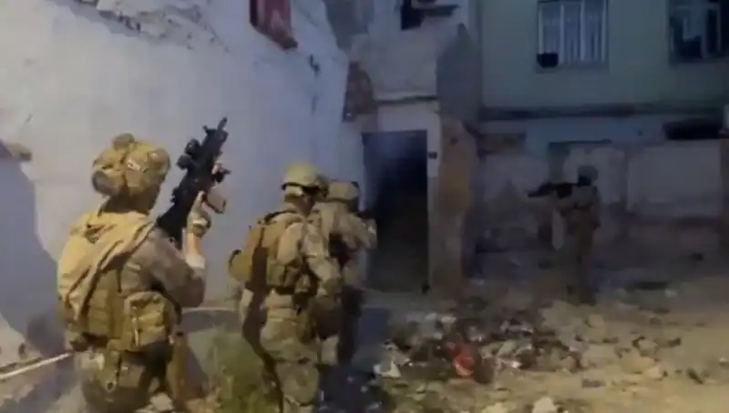 75 İl Yüzde Uyuşturucu Operasyonu: 2 Bin 311 Şüpheli Gözaltına Alındı
