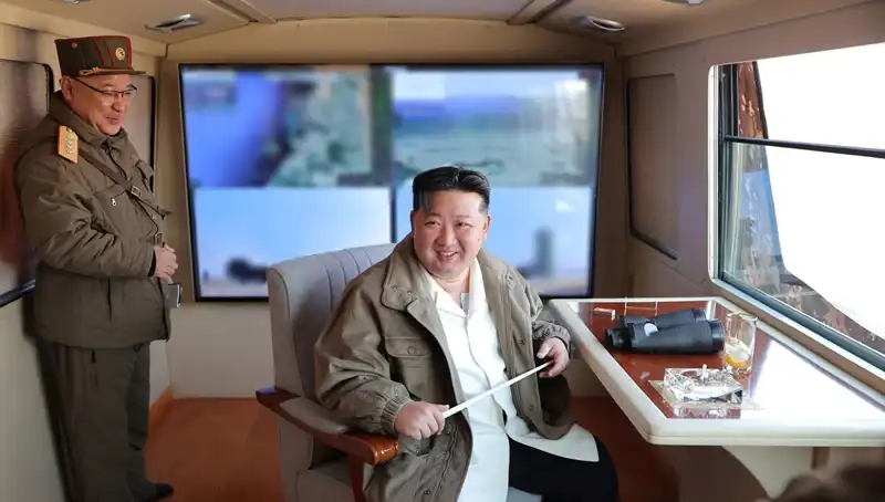 Kim Jong Un’un Üstün Savaş Yeteneğine Sahip Uçaksavar Füze Testi Dikkat Çekti
