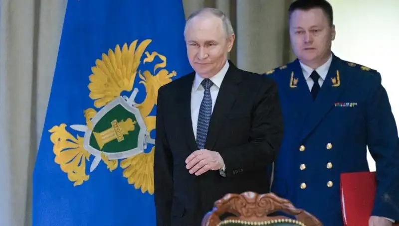 Putin'den Sert Açıklama: "Ya Rus Olun, Ya Terk Edin"