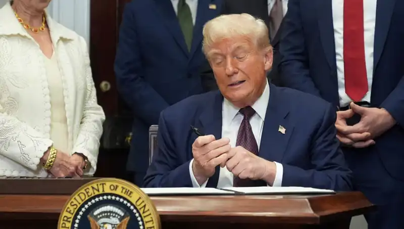 Trump, Beyaz Saray’a Lüks Dokunuşlar İçin 200 Milyon Dolar Ayırdı!