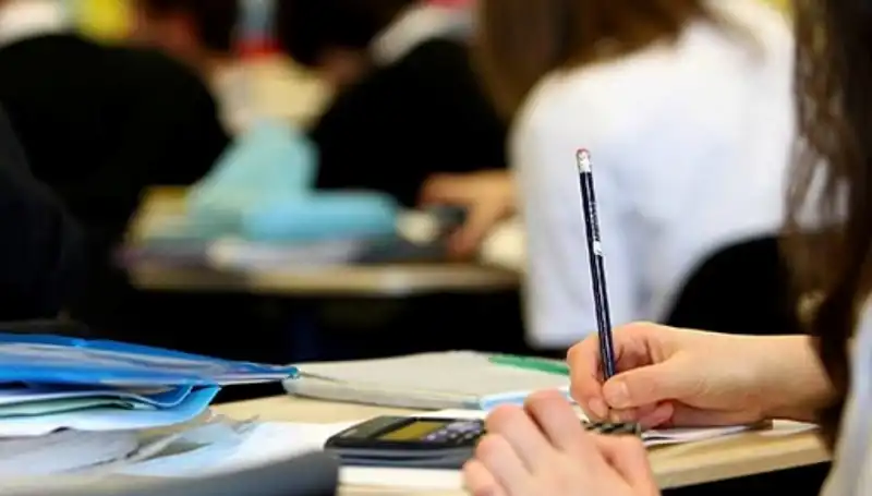 Üniversite Kontenjanlarında Düşüş: Geleceğin Eğitim Dinamikleri Ne Olacak?