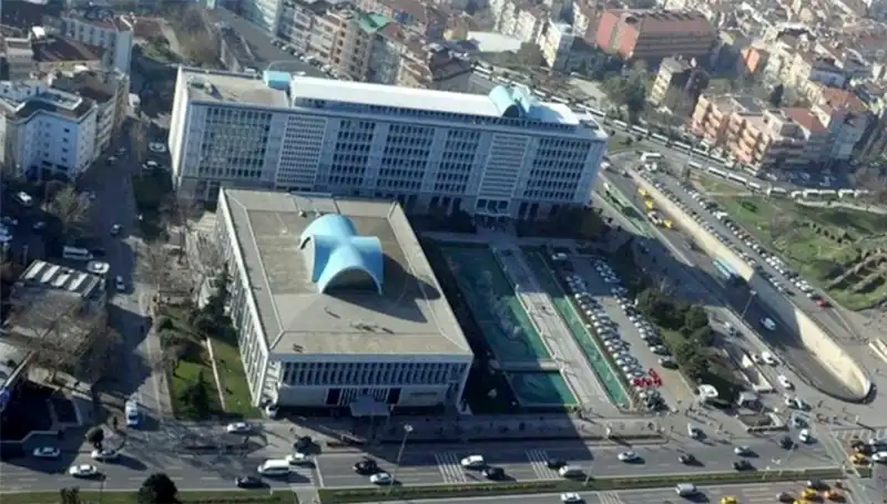İBB Soruşturmasında Enderun WhatsApp Grubunun Gizli Mesajları Ortaya Çıktı!