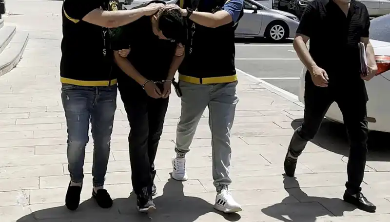 Mezarlıktaki Hırsızlık Skandalı: Suçüstü Yakalanan Şüphelinin Sırrı Ne?