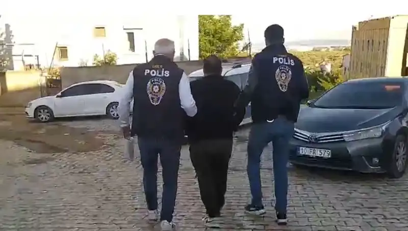 Balıkesir'de Dolandırıcılık Çetesi Çökertildi: 4 Kişi Tutuklandı!