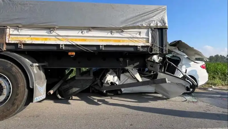 Sakarya'da Korkunç Kaza: Hayatını Kaybeden Genç, Ailesini Derin Bir Acıya Sürükledi