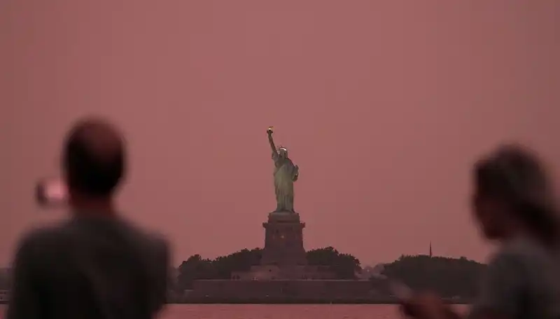 Kanada Yangınları Nedeniyle New York'ta Hava Kalitesi Tehlikeye Girdi