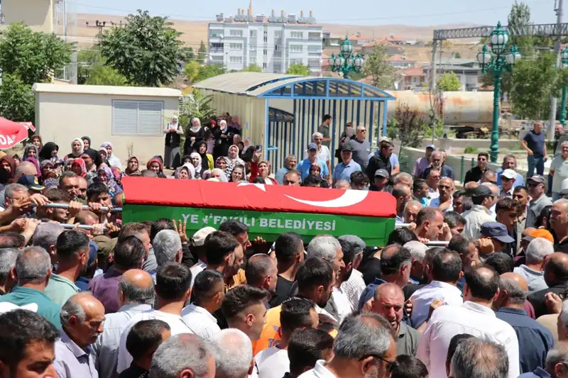 MHP'li Belediye Başkanı Onurla Uğurlandı: Şehirde Yas Hüküm Sürdü