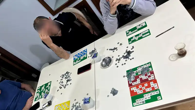 TikTok'taki Canlı Yayında Şok Baskın: 22 Kişi Suçüstü Yakalandı!