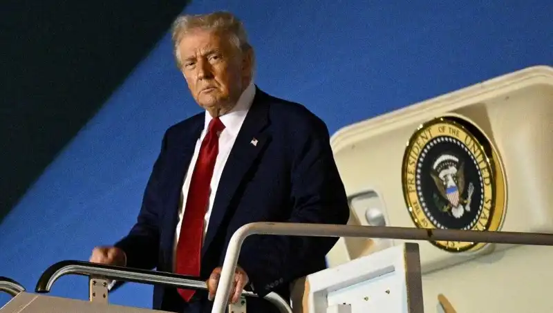 Trump, Lahey’deki NATO Zirvesi’ne Katılacak: Küresel Güvenlik İçin Ne Anlama Geliyor?