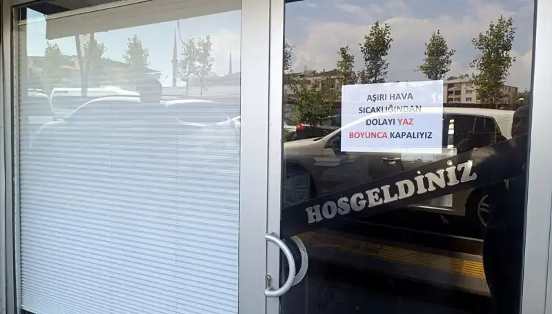 Afrika Sıcakları Esnafı Zor Durumda: Yaz Boyu Kapalı Dükkanlar