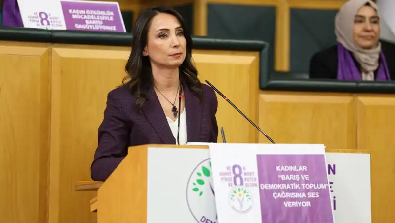 Tülay Hatimoğulları: DEM Parti’nin Dinamik Eş Genel Başkanı Kimdir?