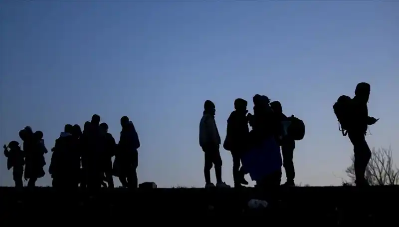 Edirne'de 21 Düzensiz Göçmen Yakalandı: Ciddi Güvenlik Sorunları Ortaya Çıkıyor