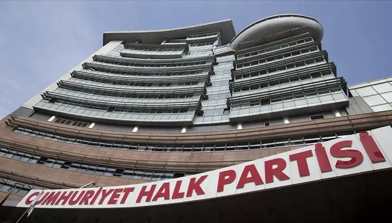 CHP Olağanüstü Kurultayı: Siyasi Gelişmeler ve Beklentiler Neler?