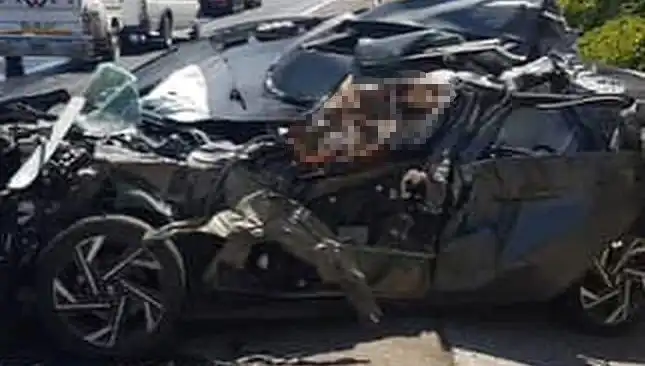 Şanlıurfa'da Feci Kaza: Otomobil Tankere Çarptı, Hayatını Kaybeden Var