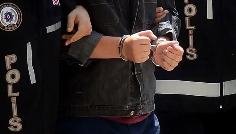 Kayseri’de Yasa Dışı Silah Ticareti İçin Operasyon: 2 Zanlı Gözaltına Alındı