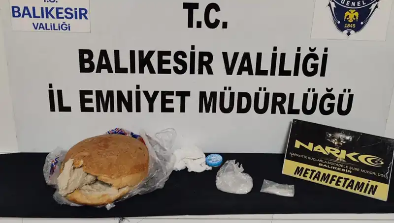 Ekmeğin İçine Gizlenmiş Uyuşturucuyla Yakalananlar, Adaletin Kollarında!