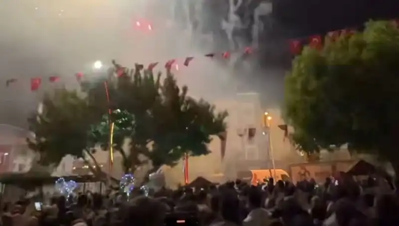 Havai Fişek Gösterisi Sonrası Hastaneye Kaldırılanlar Raporlandı
