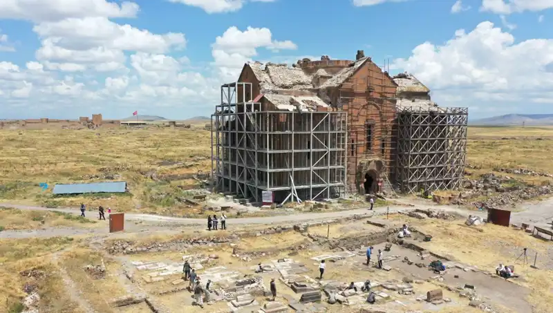Toprak Altındaki Tarih: 6 Farklı Noktada Yenilikçi Kazılar Başladı