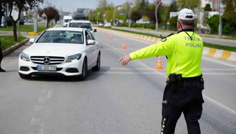 2025'te Yeni Trafik Cezaları: Ne Kadar Artacak ve Neler Değişecek?