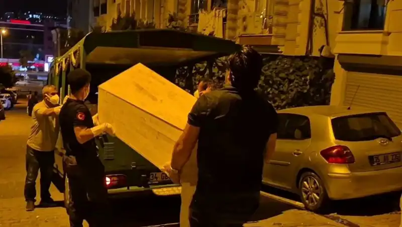 Esenyurt'ta Gizemli Ölümler: Kadın Cesedi Bulundu, Olay Şok Yarattı